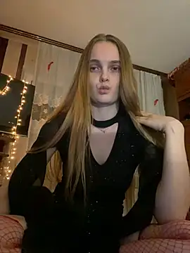 LunaVey online show from June 2026 06:35:02 PM