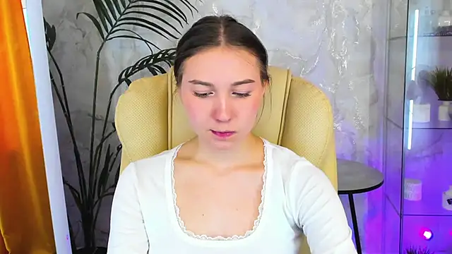 OliviaLang online show from March 2026 11:27:01 AM