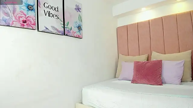 estrellathekk online show from March 2026 11:32:02 PM