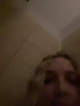 Snapshot of imkhloe chatting on March 2026 11:11:02 PM imkhloe online show from March 2026 11:11:02 PM