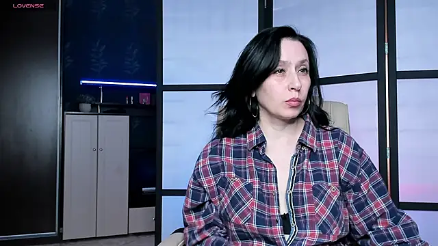 Lucky Milf online show from April 2026 10:57:02 AM