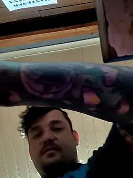 Snapshot of vikingo3333 chatting on March 2026 05:02:01 AM vikingo3333 online show from March 2026 05:02:01 AM