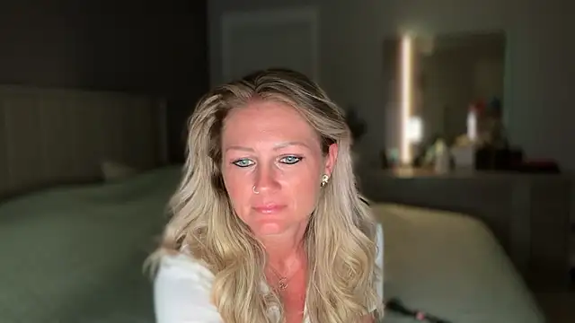 BlondeMilf82 online show from June 2026 07:12:02 AM