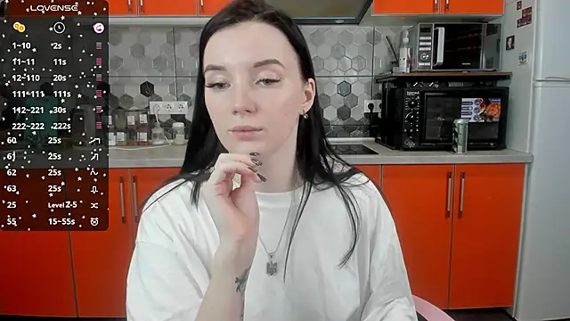 Snapshot of Mary_Blu chatting on January 2025 06:09:01 AM Mary Blu online show from January 2025 06:09:01 AM