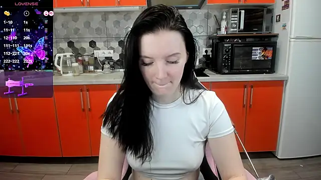 Snapshot of Mary_Blu chatting on January 2025 07:41:02 PM Mary Blu online show from January 2025 07:41:02 PM