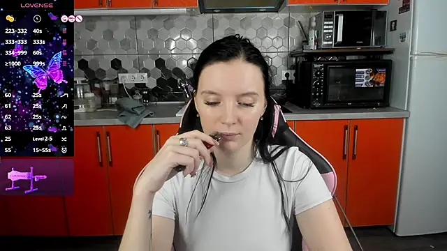 Snapshot of Mary_Blu chatting on January 2025 01:47:01 AM Mary Blu online show from January 2025 01:47:01 AM