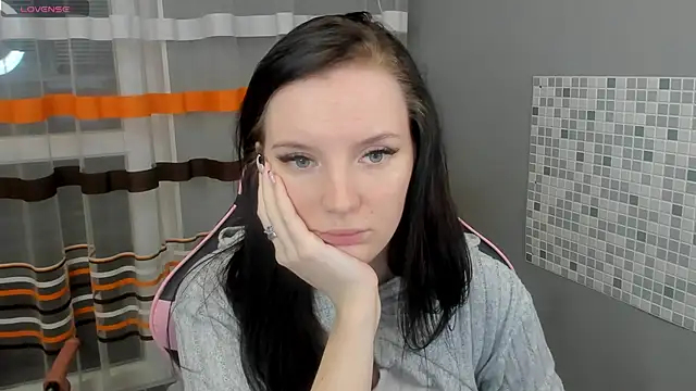 Snapshot of Mary_Blu chatting on February 2025 10:42:01 PM Mary Blu online show from February 2025 10:42:01 PM