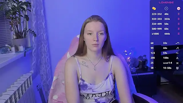 Mary Blu online show from November 2025 03:22:02 PM