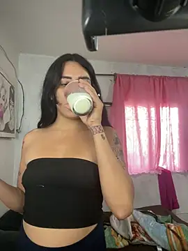 Snapshot of MilagrosAline chatting on April 2026 05:43:02 PM MilagrosAline online show from April 2026 05:43:02 PM
