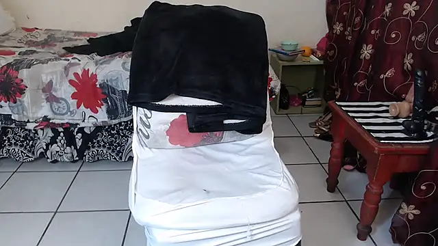 Snapshot of Moiii_Lekker_Meddei chatting on June 2026 03:44:01 AM Moiii Lekker Meddei online show from June 2026 03:44:01 AM