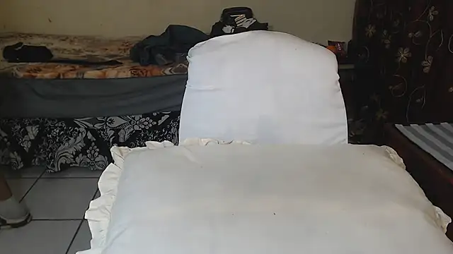 Snapshot of Moiii_Lekker_Meddei chatting on July 2026 04:51:01 AM Moiii Lekker Meddei online show from July 2026 04:51:01 AM