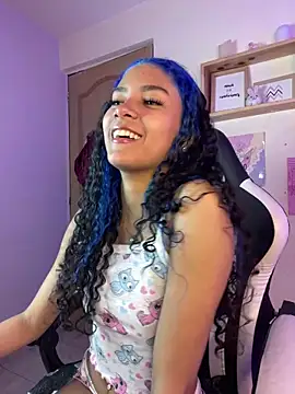 Franchezcaa  online show from May 2026 05:51:01 PM