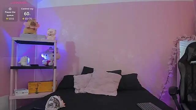 Emily Roussee online show from July 2026 11:37:02 AM