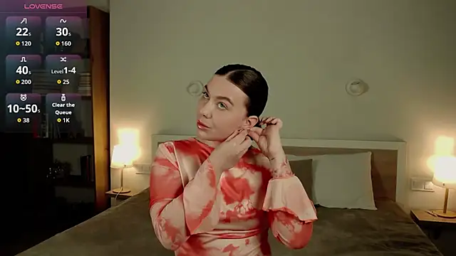 HermioneMoon online show from April 2026 03:11:01 PM