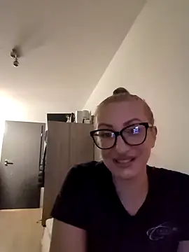 Snapshot of malinalli_a chatting on March 2026 05:09:02 PM malinalli a online show from March 2026 05:09:02 PM