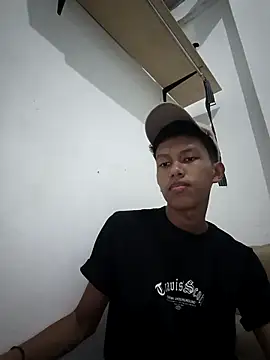 ElJohan5 online show from May 2026 10:49:02 PM
