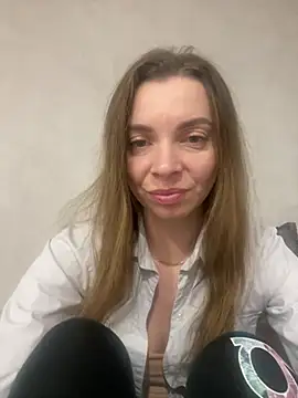 Luna2547 online show from March 2026 08:48:01 PM