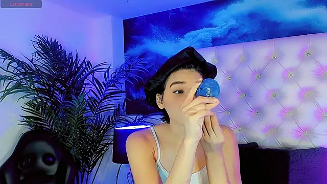 Valentiina Foxx online show from July 2026 09:58:02 AM