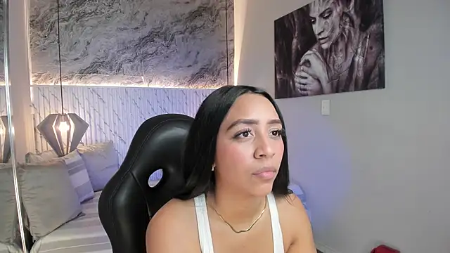 Esmeralda  18 online show from June 2026 08:36:02 PM