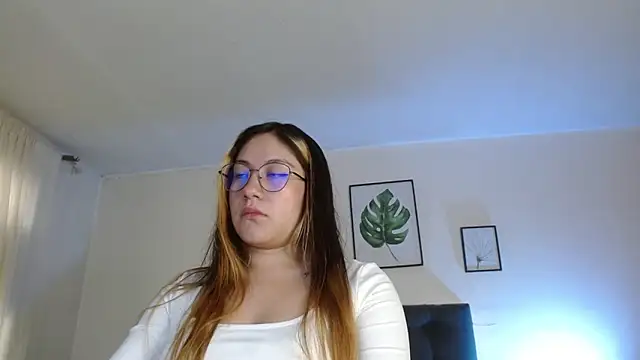 Snapshot of samanthachop chatting on June 2026 01:23:02 PM samanthachop online show from June 2026 01:23:02 PM
