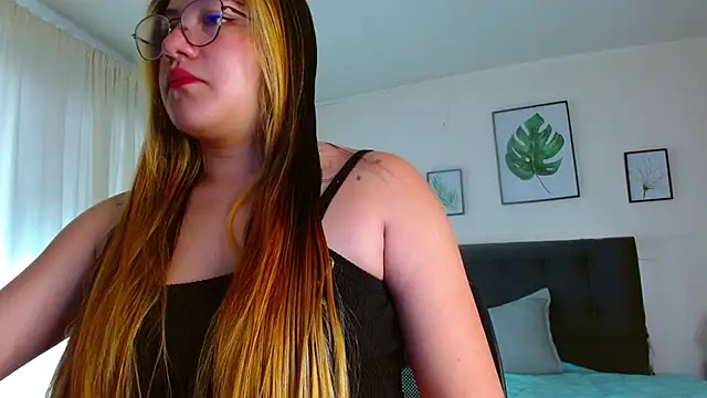 Snapshot of samanthachop chatting on June 2026 01:39:02 PM samanthachop online show from June 2026 01:39:02 PM