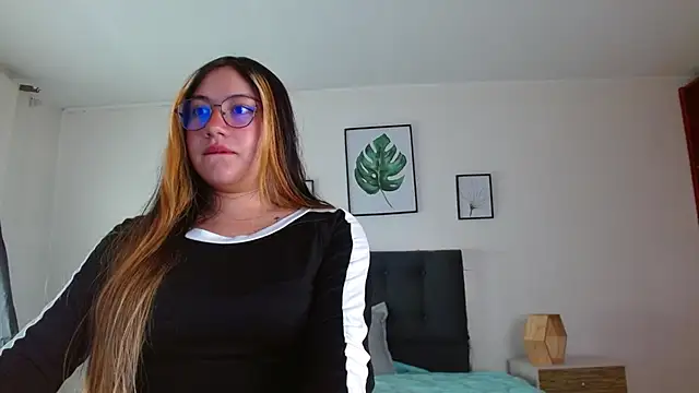 Snapshot of samanthachop chatting on June 2026 01:34:02 PM samanthachop online show from June 2026 01:34:02 PM