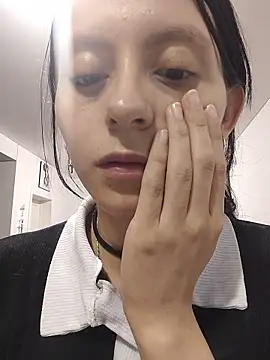 Naomimolie online show from March 2026 11:21:01 AM