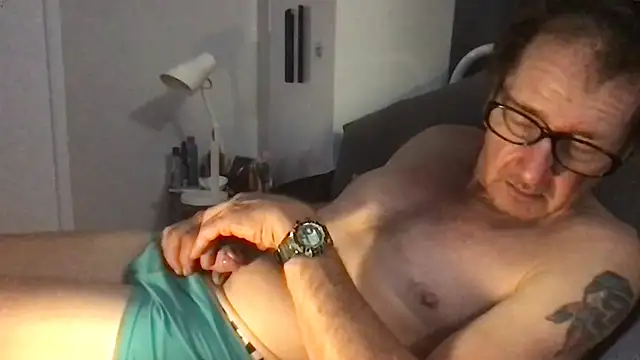 Snapshot of MrBombasticxxx chatting on July 2026 07:45:01 PM MrBombasticxxx online show from July 2026 07:45:01 PM
