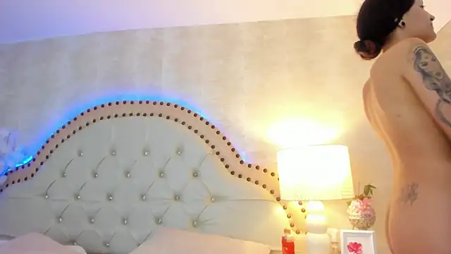 EllaEvanzz online show from March 2026 08:48:01 PM