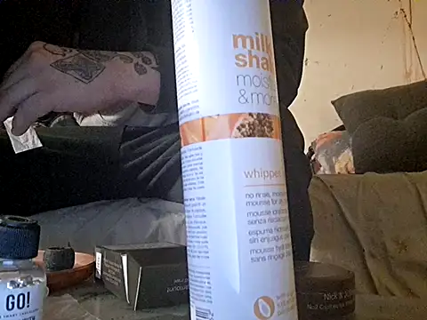 Snapshot of AWolf92 chatting on April 2026 10:18:01 PM AWolf92 online show from April 2026 10:18:01 PM