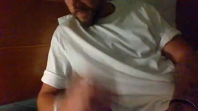 freetom31 online show from March 2026 12:38:02 PM