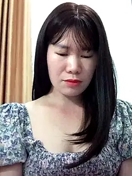 Snapshot of Bondgirl_9 chatting on June 2026 06:07:01 PM Bondgirl 9 online show from June 2026 06:07:01 PM