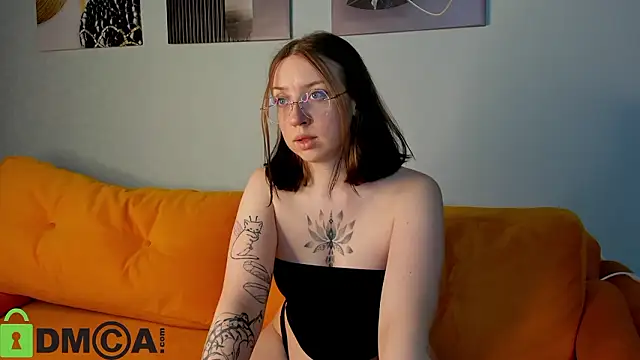 maxinemouse online show from March 2026 12:44:02 PM