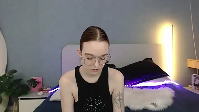 SunyLily online show from March 2026 12:21:01 AM