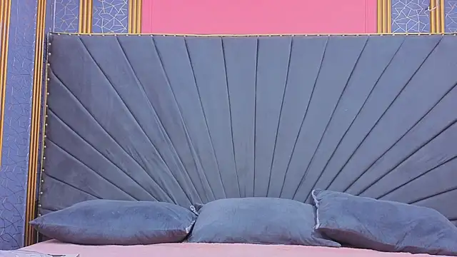 Kaely-Hot- online show from April 2026 02:29:01 PM