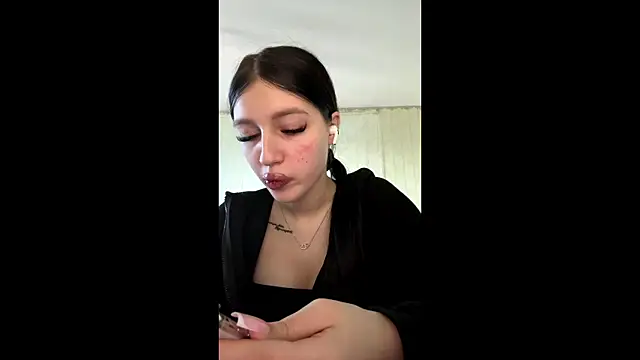 Snapshot of MariellaPaolello chatting on April 2026 08:09:02 AM MariellaPaolello online show from April 2026 08:09:02 AM