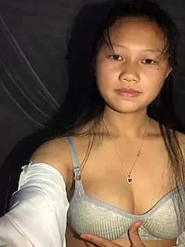 TieuVy99 online show from March 2026 02:12:02 PM