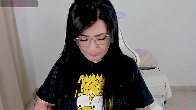 Snapshot of heeyy_kitty chatting on April 2026 01:56:01 PM heeyy kitty online show from April 2026 01:56:01 PM