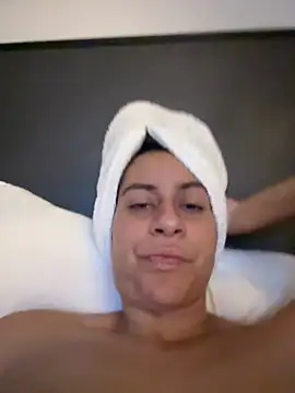 Geovana blan online show from April 2026 01:45:01 AM