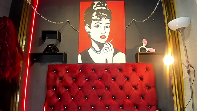 Sarah  Moonx online show from April 2026 08:01:02 PM