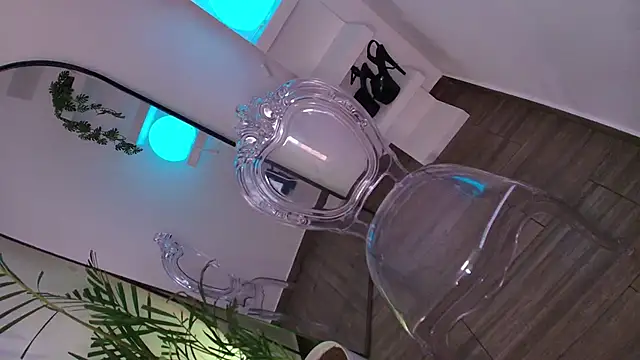 dalilathoms  online show from April 2026 09:15:02 PM