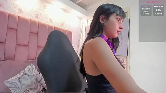 Snapshot of melina_voss chatting on March 2026 10:37:01 PM melina voss online show from March 2026 10:37:01 PM