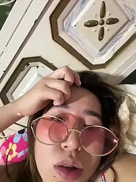 Snapshot of la_rojita069 chatting on May 2026 02:05:02 AM la rojita069 online show from May 2026 02:05:02 AM