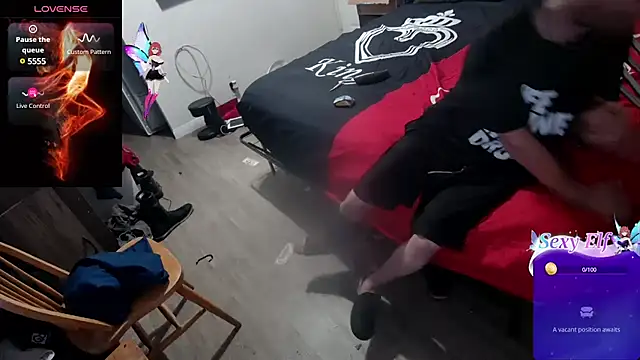 Snapshot of CirclingClass chatting on February 2025 08:06:02 AM CirclingClass online show from February 2025 08:06:02 AM