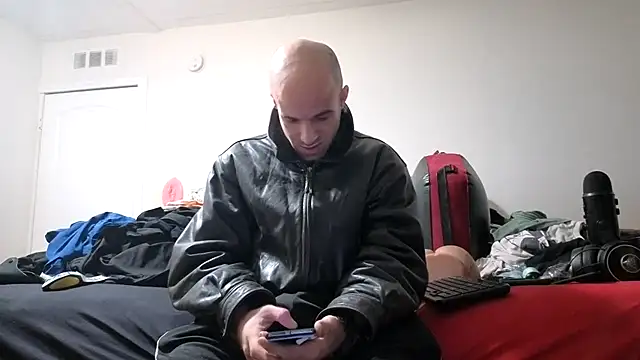 Snapshot of CirclingClass chatting on October 2025 01:10:01 PM CirclingClass online show from October 2025 01:10:01 PM