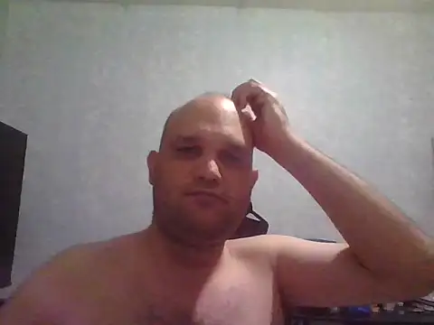 Snapshot of Heavy_RebellxX chatting on March 2026 04:17:02 AM Heavy RebellxX online show from March 2026 04:17:02 AM