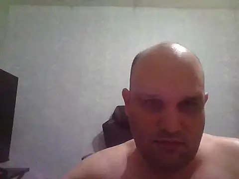 Snapshot of Heavy_RebellxX chatting on March 2026 03:54:01 AM Heavy RebellxX online show from March 2026 03:54:01 AM