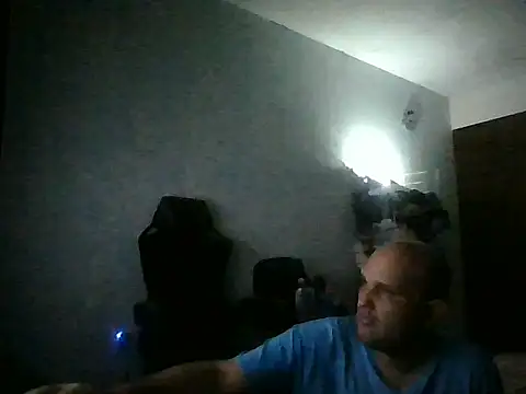 Snapshot of Heavy_RebellxX chatting on March 2026 05:23:01 AM Heavy RebellxX online show from March 2026 05:23:01 AM