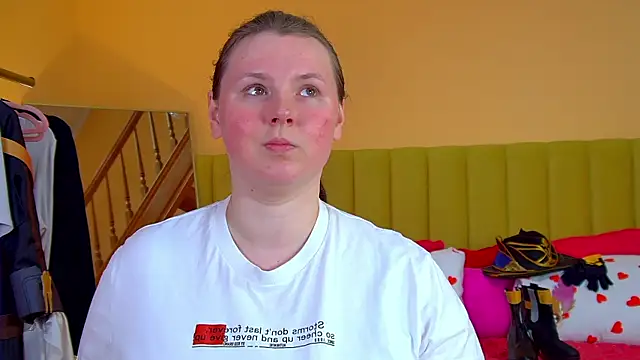 MelodyMoores online show from April 2026 07:00:01 AM