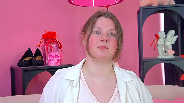 Snapshot of MelodyMoores chatting on May 2026 06:52:02 AM MelodyMoores online show from May 2026 06:52:02 AM